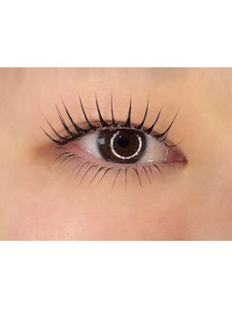 ナチュラル上品な目元にしたい