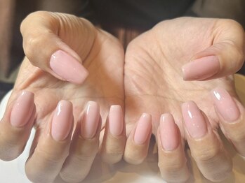 ネイルサロン コフレ 西中島店(Nail Salon Coffret)の写真/シンプルだけど、トレンド感たっぷりの最旬デザインで見るたび気分の上がる指先に♪《ワンカラー¥3,300~》