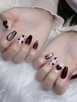 ルミ(Lumi)/自爪アートやり+パーツつけ放題