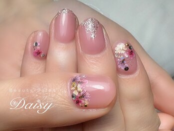 デイジー 藤沢(Daisy)の写真/ショートネイルでもおしゃれにアート！人気No.1の押し花ネイルで感じる四季の移ろいを＊
