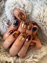 アイアイネイ(aiainei)/べっ甲ネイル