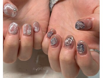 ネイルサロン ティフィン(tiffin)/クリアなモードネイル