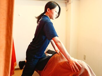 リラクゼーションサロン らくだ