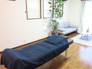 整体院デイバイデイ(Day by Day)の写真/《9/15NewOpen》予約の取れない人気店の元院長が駿河区西脇に整体院をOPEN!凝り固まったお身体もすっきり☆