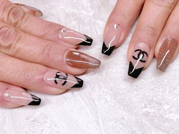 クイーン(QUEEN)/フレンチネイル