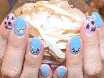 ネイルズ ララ(nails Lala)/オシャレホワイトべっ甲。