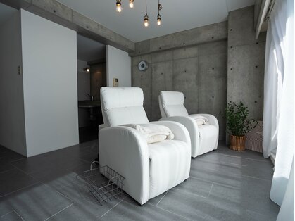 マーニ(MA-NI)の写真