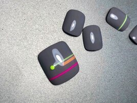 フット / ネオンライン