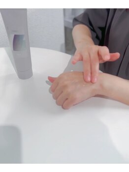 ポーラ 宮田通店(POLA)/自分の手で感触を確かめられます