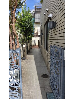 ユラ鍼灸サロン(YURA鍼灸サロン)/建物の入口はこちらです