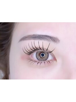 ナチュラル上品な目元にしたい