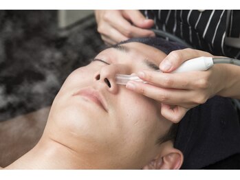メンズ エステティック ヒーロー(men's esthetic HERO)/メンズフェイシャル毛穴吸引