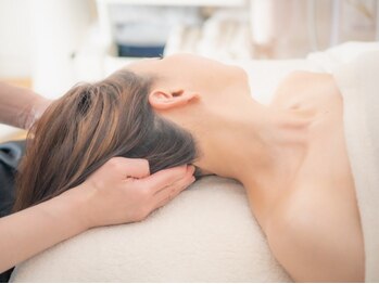 アンソレイエ(ENSOLEILLE)/アロマオイルリンパマッサージ