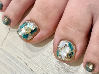 シニョンの写真/【豊田市駅徒歩3分】フットワンカラー¥3900★豊富にカラーをご用意！お手頃価格で足元をお洒落に彩ります♪