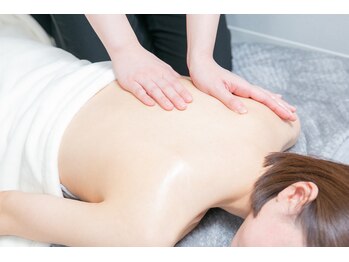カルナ(carna)の写真/いつも頑張るあなたへ♪姿勢矯正+リンパマッサージ＋小顔矯正で全身リセット☆