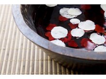 アユナタ(Ayu Natah)/お洒落な水鉢