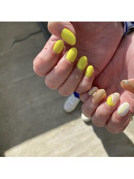 ニュアンスネイル イエロー
