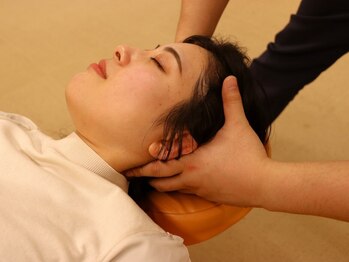 宇宿鍼灸整骨院/施術【肩こり/腰痛/骨盤矯正】