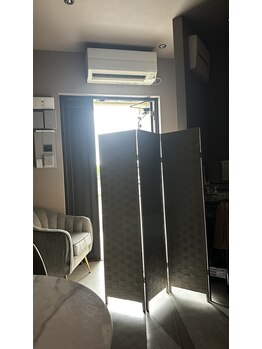 アンドケイ(&K)/お外の風を取り込み中◎換気大切