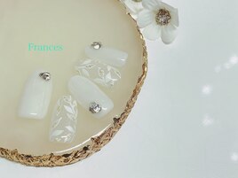 リーフ柄ネイル