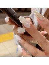 アイカ(Aika)/シンプルバイカラーネイル