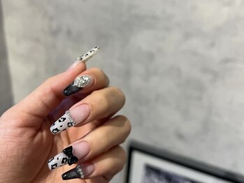 ブッティー(Butea)/ヒョウ柄ネイル