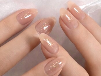 feeliaの写真/シンプルだからこそ手元を美しく魅せるスタイリングにこだわり。上品シンプルが人気のサロン。