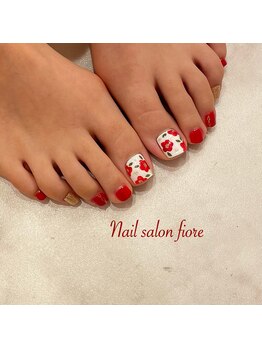 赤ネイル フラワー フットネイル
