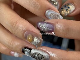個性派ニュアンスネイル