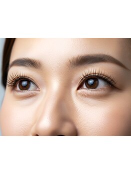 ナチュラル上品な目元にしたい