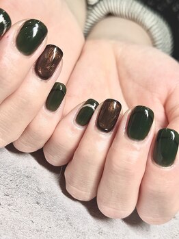 モツヲネイル(motsu.O! NAIL)/透け感緑×奥行きニュアンス