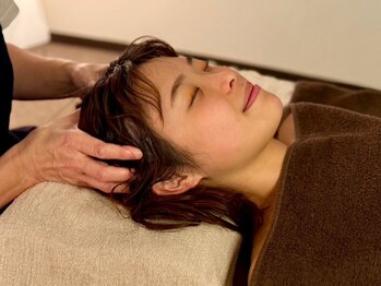 サロンシープ(salon Sheep)の写真/【炭酸泡セミドライヘッドスパ¥3000】ロングコースも!頭部だけでなく耳,首,デコルテまでしっかりマッサージ