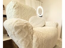 ユエン(uen.)の雰囲気（アイラッシュのお部屋です♪ふかふかリクライニングベッドです◎）