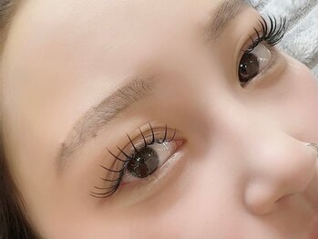 エコル(ekolu)の写真/トレンドデザインもお任せを♪きちんとセパレートされた上向きまつ毛◎自然な仕上がりで目元に存在感を
