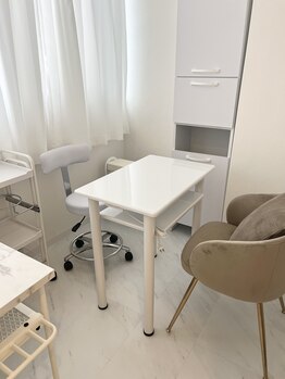 ルーミー(roomee)の写真/マグネット/フラッシュ/人気パーツetc. トレンドネイルがお得に楽しめる♪