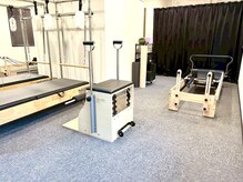 イグネス 熊本菊陽2号店の雰囲気(リフォーマー、キャデラック、チェア等の主要マシン完備◎)