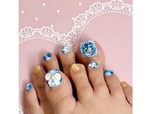 モアネイル(more nail)の雰囲気（フットネイルもおすすめです。サンプルは価格表記されています。）
