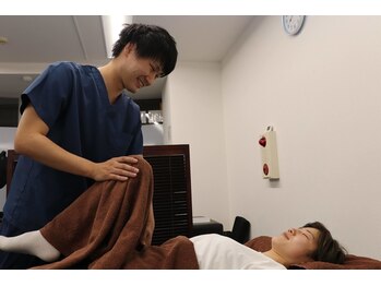 FRSスタジオ 横浜中山店の写真/人気No.1コース☆筋膜リリース×ストレッチ整体で自分では伸ばせない範囲までしっかり伸ばし身体も心も開放