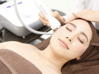 フワリ(fuwari)の写真/話題のエクソソーム+超高濃度ヒト幹細胞エレクトロポレーションで理想の水光肌や小顔を目指します!