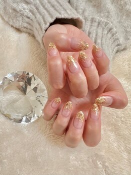 エミルカ(EMILUCA)の写真/リーズナブルなのに丁寧な施術が人気!お得にずっときれいな指先に!シンプルだけど一味違うデザインを提供♪