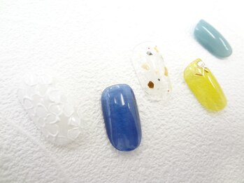 ネイルサロン クイール 小山店(NAIL SALON QUILL)/ワンカラー×シースルーフラワー