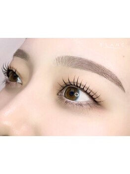 ナチュラル上品な目元にしたい