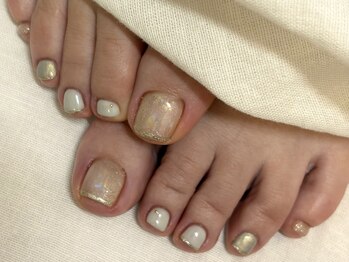 2by マックスビューティー(2by MAX BEAUTY)の写真/ハンドフット同時施術OK☆角質ケアメニューとセットも可能！つい何度も見てしまう綺麗なお足元に★