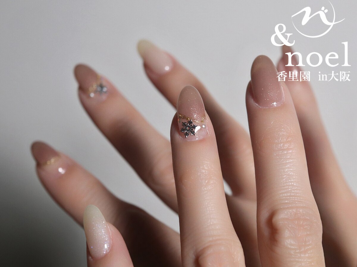 2025年-2026年冬トレンド】モカブラウン ハンドのネイルデザイン集