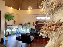 ビヨウシツチャーリーの雰囲気（落ち着いた店内で男性のお客様もご来店しやすい♪）