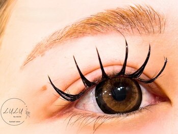 ルルバイアズール 草加店(LULU by azule)の写真/[束感マツパで可愛い目元に]根元から立ち上げるパリジェンヌ、目尻が緩やかカールのメーテルロットも人気♪