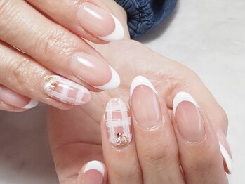 ネイルサロン リーチェ(Riche)の写真/【魅せる指先を作るネイルサロン】キレイなフォルムを意識したシンプルな大人女性向けデザインをご提供！