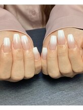 ナチュリア(Natulea)/アクリル白グラデーション