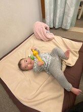 子育てママの整体サロン/施術中のお子様の様子