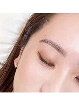 アテプラス(ate+)/眉スタイリング